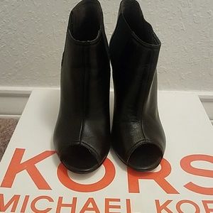Kors Michael Kors Booties